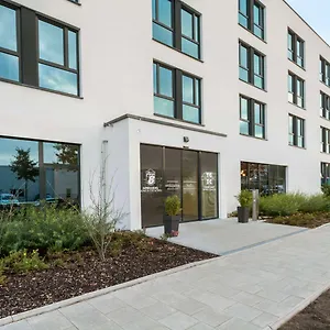 Super 8 By Wyndham North Otel